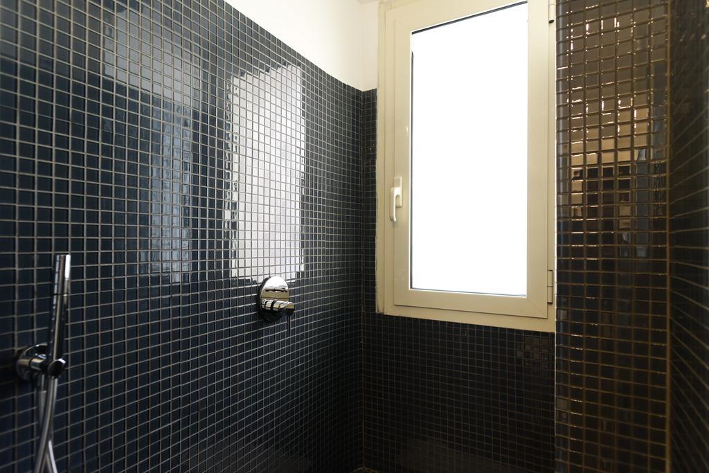 Bright And Comfy 3 Bedroom Apt In Monti Рим Екстер'єр фото